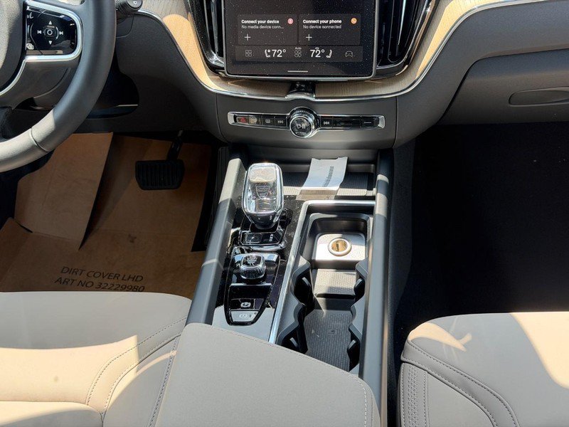 New 2026 Volvo XC60 T8 Plus w/ Climate Package AWD/4WD image 8