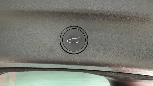 Used 2023 Tesla Model Y Long Range AWD/4WD image 30