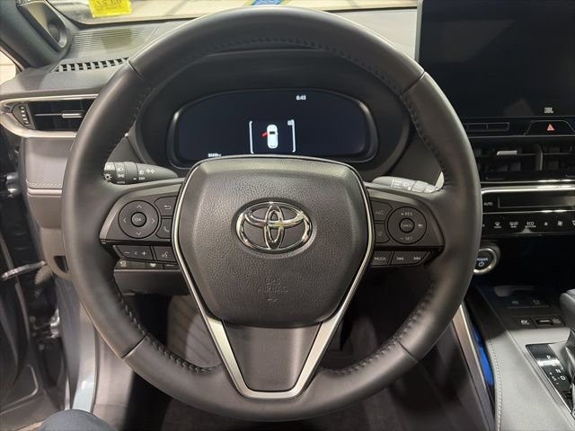 Used 2023 Toyota Venza Limited image 5