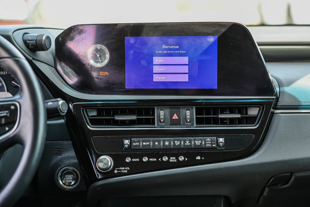 Used 2025 Lexus ES 350 FWD image 3