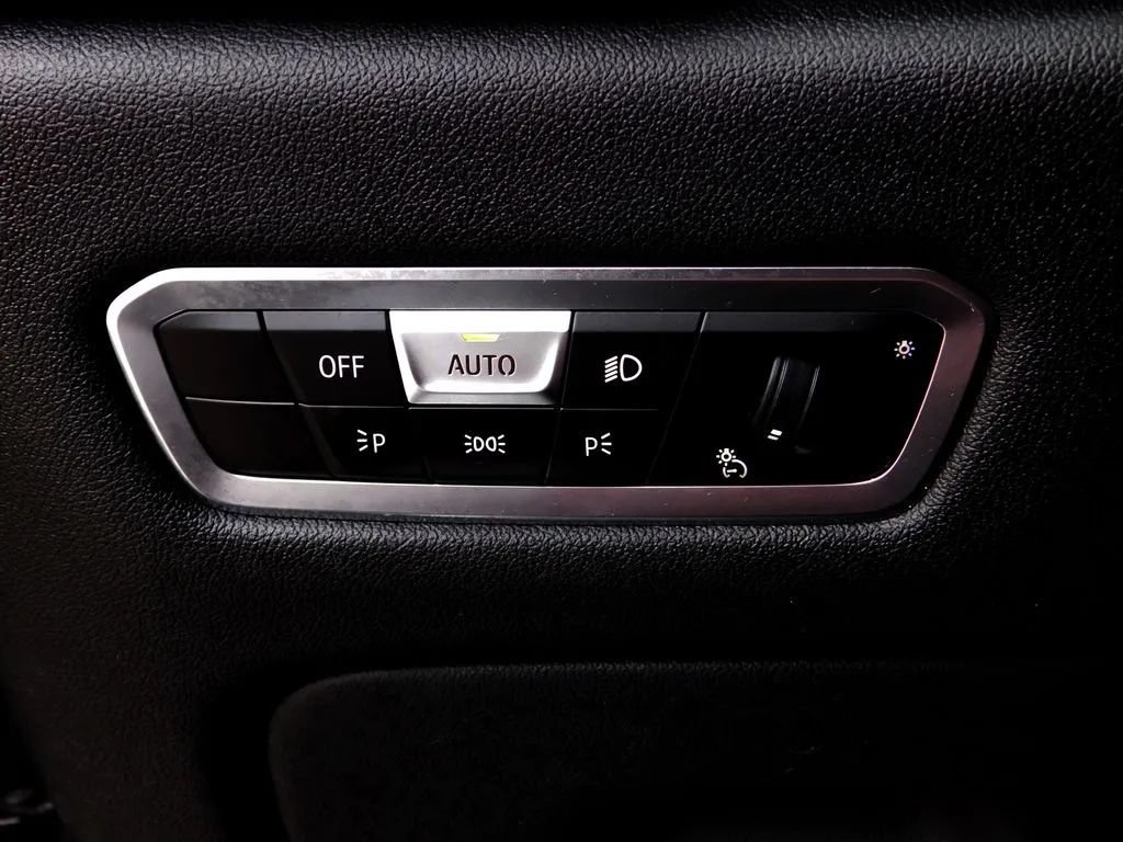 Used 2022 BMW X5 xDrive40i AWD/4WD image 32