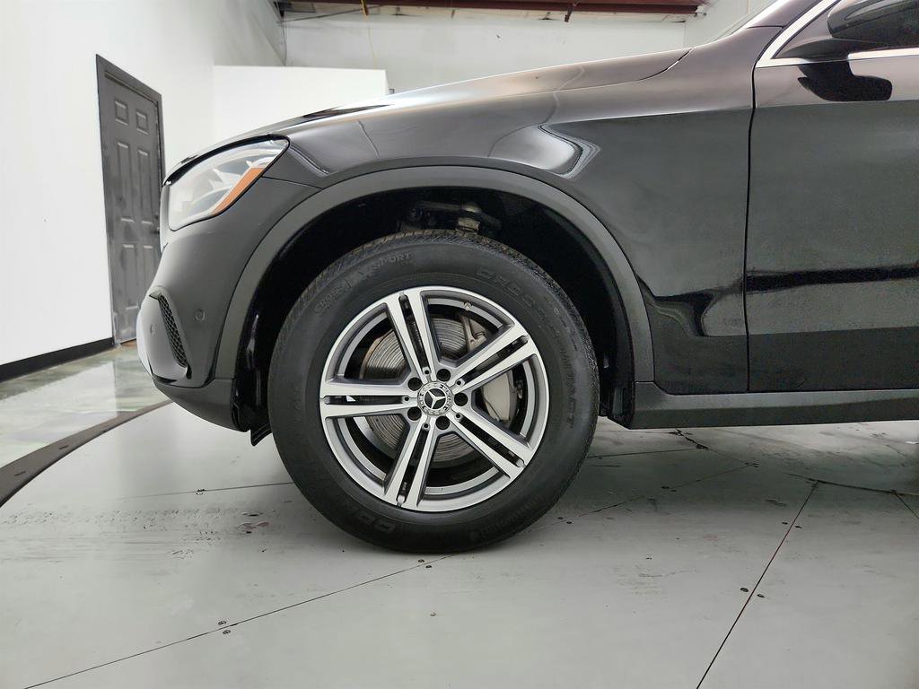 Used 2020 Mercedes-Benz GLC 300 4MATIC w/ Parking Assistance Package image 29