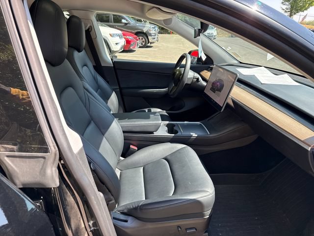 Used 2022 Tesla Model Y Long Range AWD/4WD image 9