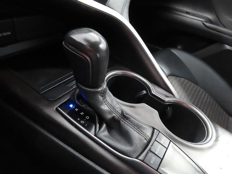 Used 2022 Toyota Camry SE FWD image 26