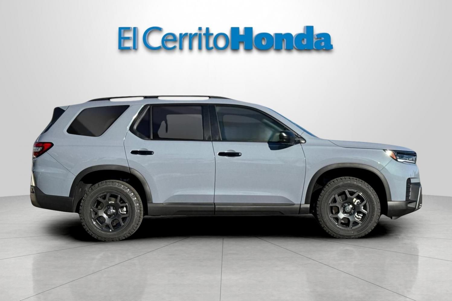 New 2026 Honda Pilot TrailSport image 2