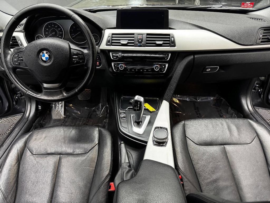Used 2018 BMW 320i xDrive Sedan image 39