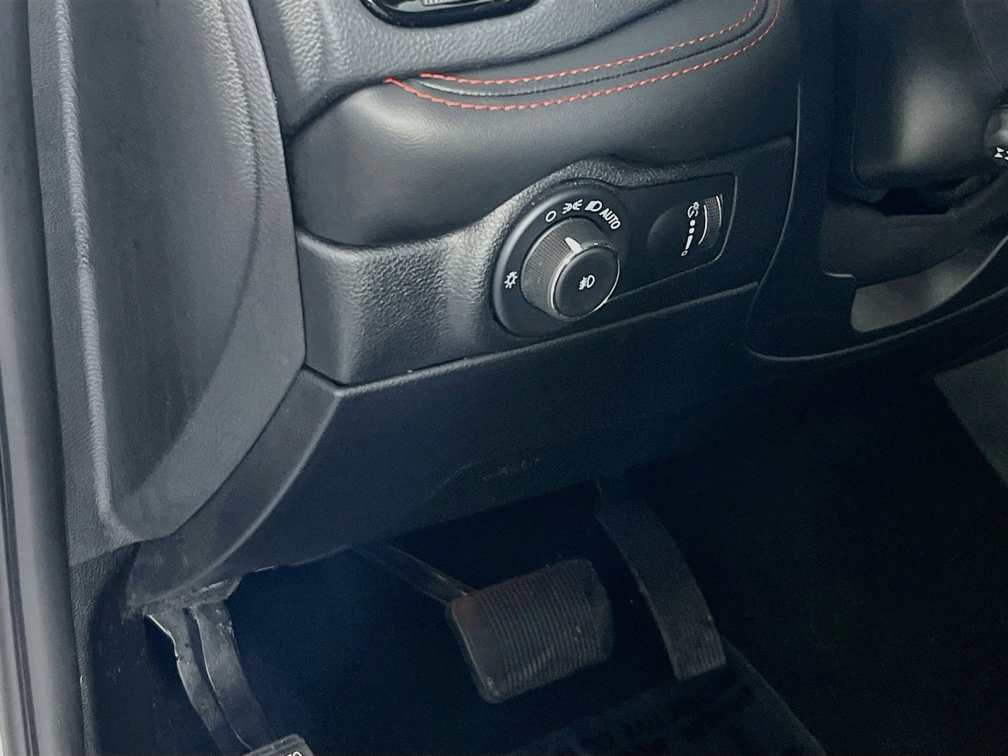 Used 2023 Dodge Durango R/T AWD/4WD image 10