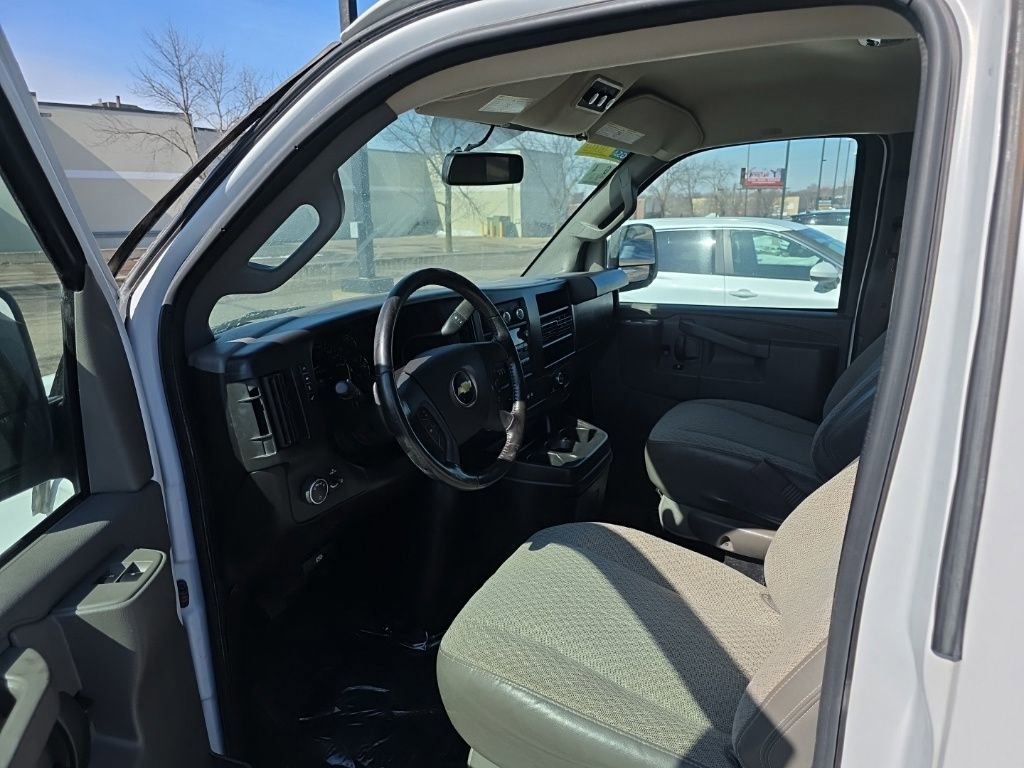 Used 2020 Chevrolet Express 3500 LS image 6