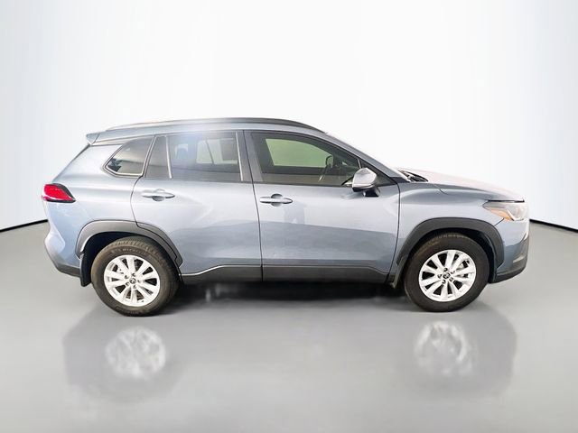 Used 2024 Toyota Corolla Cross LE w/ Moonroof Package AWD/4WD image 9