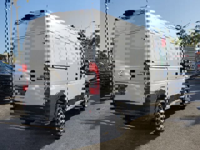 Used 2024 RAM ProMaster 2500 w/ Convenience Group image 7