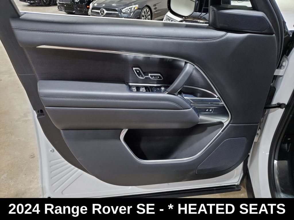 Used 2024 Land Rover Range Rover SE AWD/4WD image 8