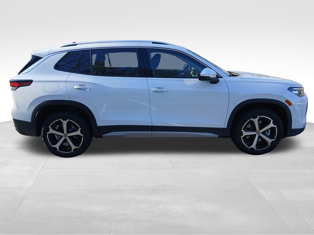 New 2026 Volkswagen Tiguan SE image 6