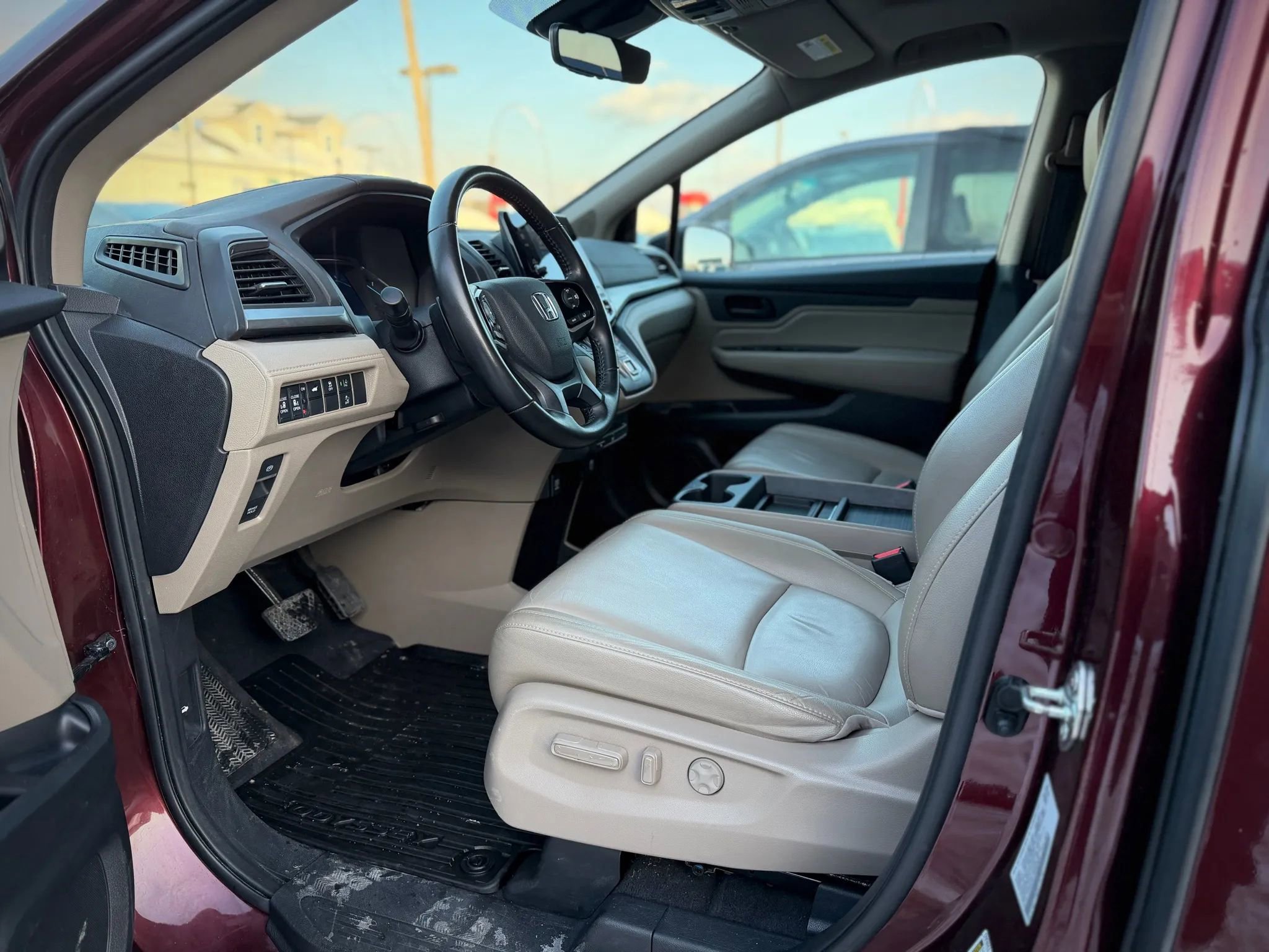 Used 2019 Honda Odyssey EX-L image 2
