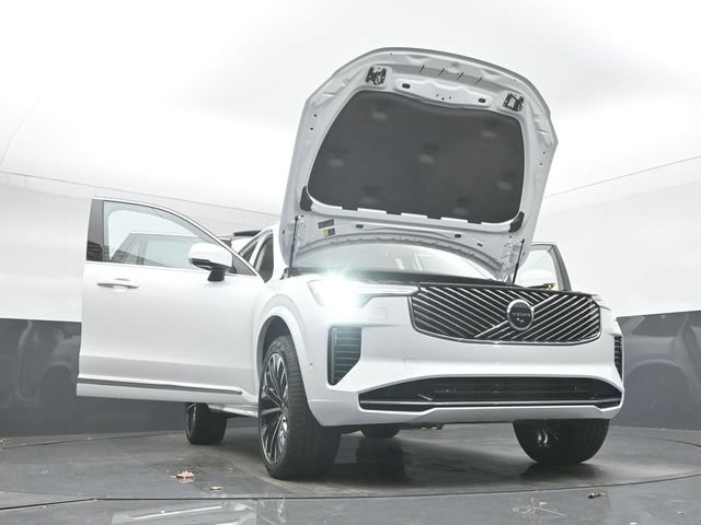New 2026 Volvo XC90 B6 Ultra w/ Protection Package image 56