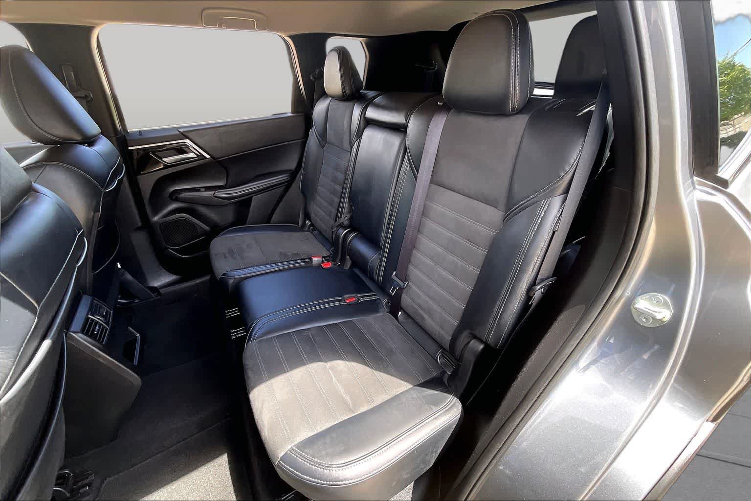 Used 2024 Mitsubishi Outlander SE FWD image 18