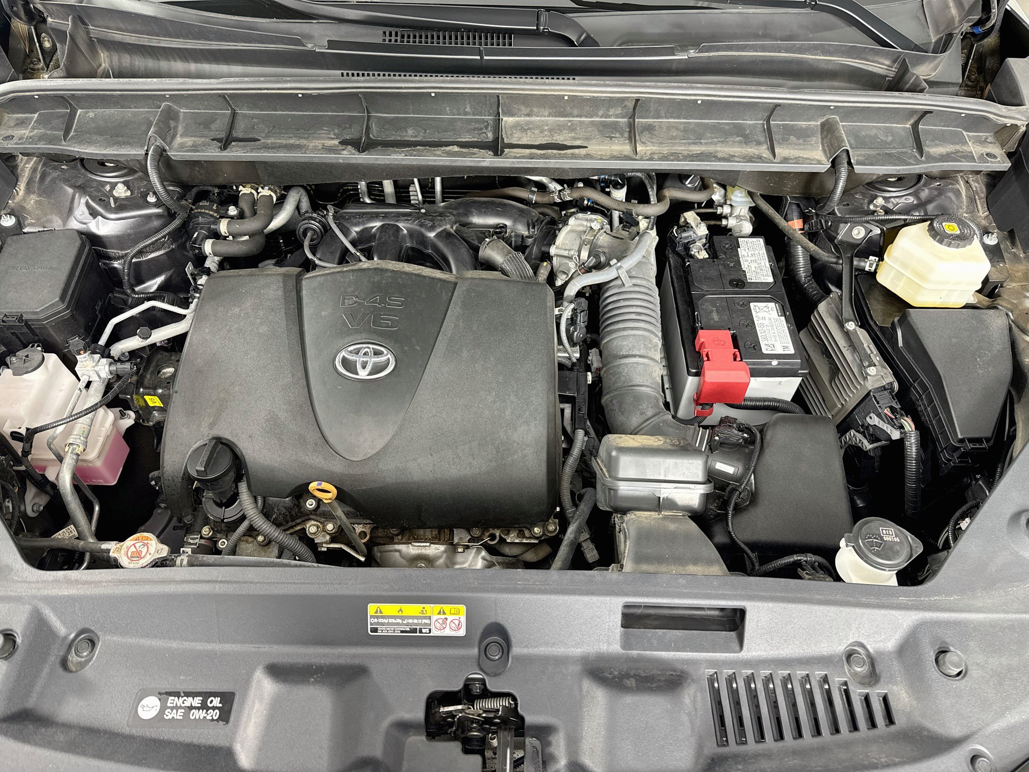Used 2022 Toyota Highlander XLE AWD/4WD image 31