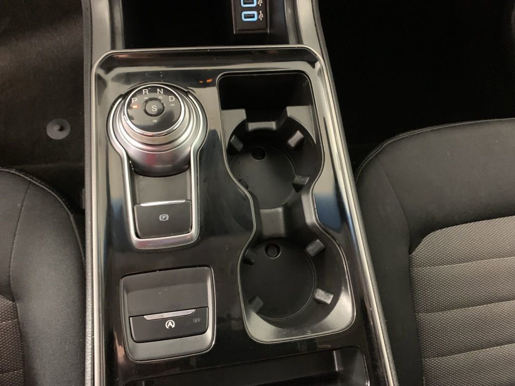 Used 2020 Ford Edge SE image 26