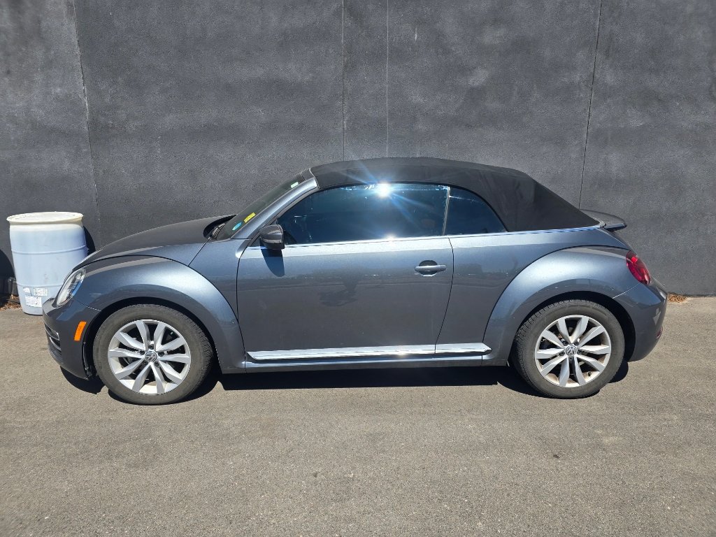 Used 2017 Volkswagen Beetle 1.8T Classic image 2