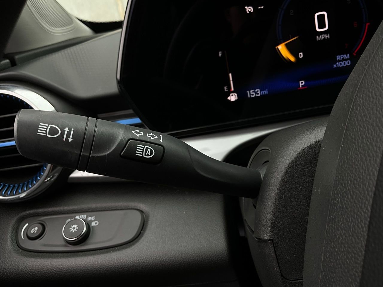 Used 2025 Chevrolet Trax LT image 34