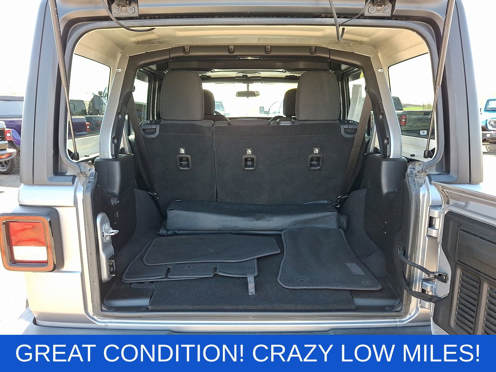 Used 2018 Jeep Wrangler Unlimited Sport S image 28