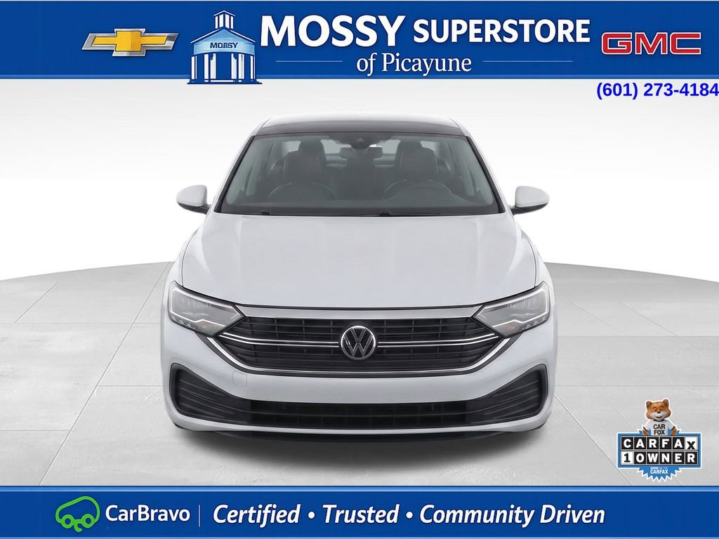 Used 2023 Volkswagen Jetta SE w/ Panoramic Sunroof Package FWD image 6