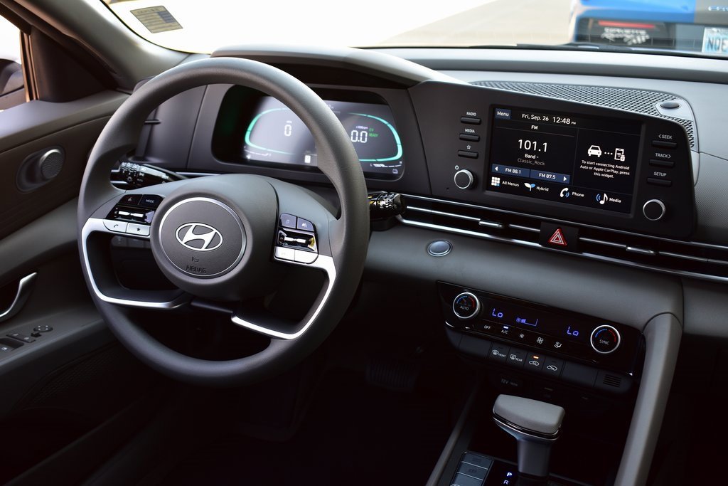 New 2025 Hyundai Elantra Blue w/ Cargo Package image 26