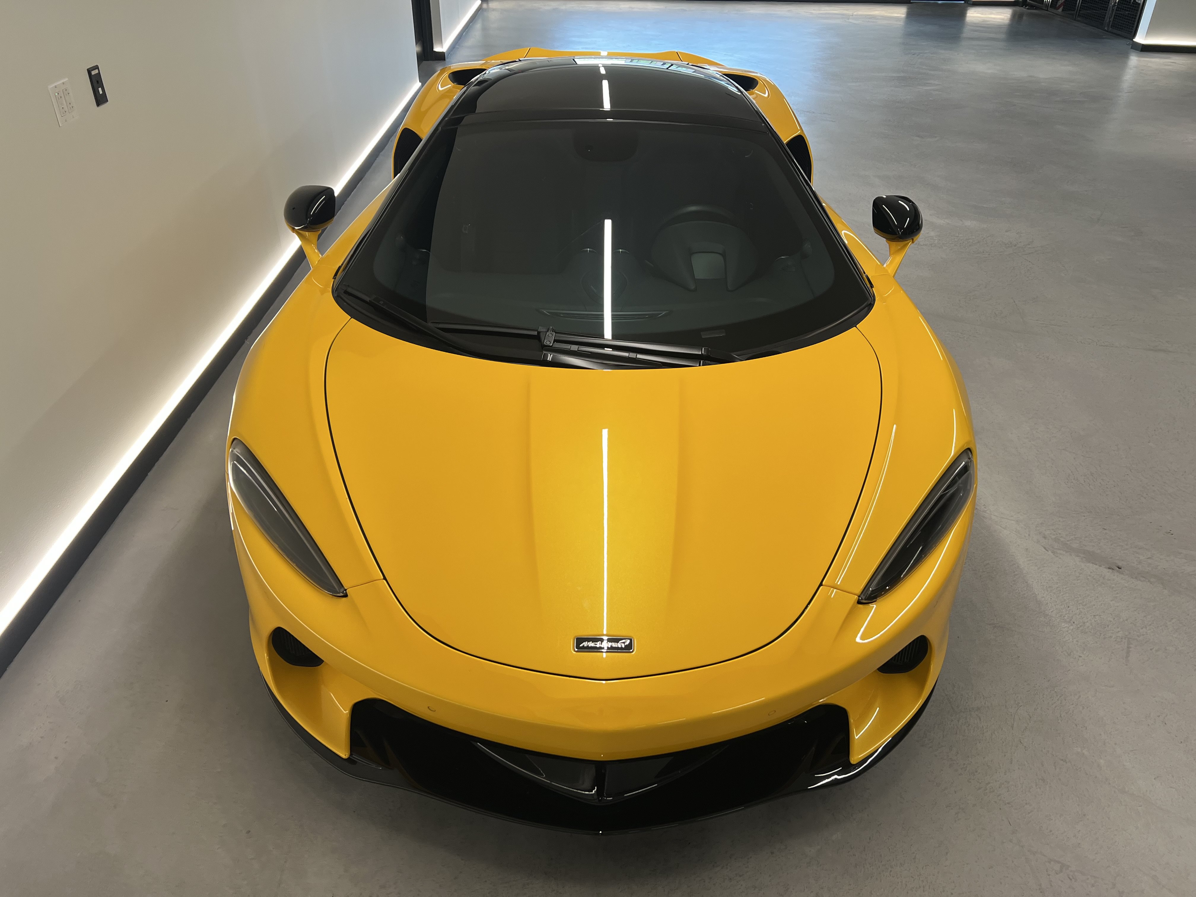 Used 2023 McLaren GT RWD image 6