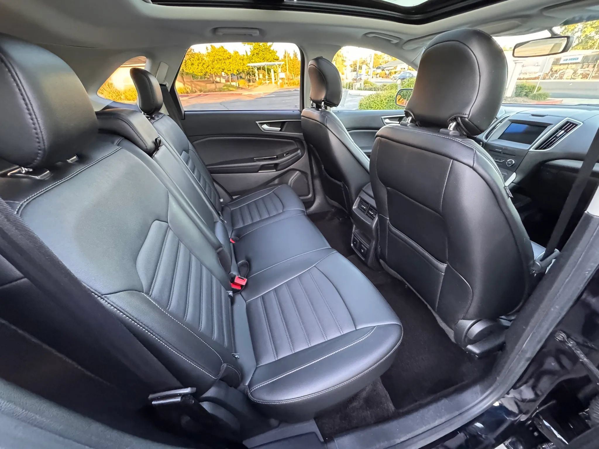 Used 2016 Ford Edge SEL w/ Equipment Group 201A FWD image 14
