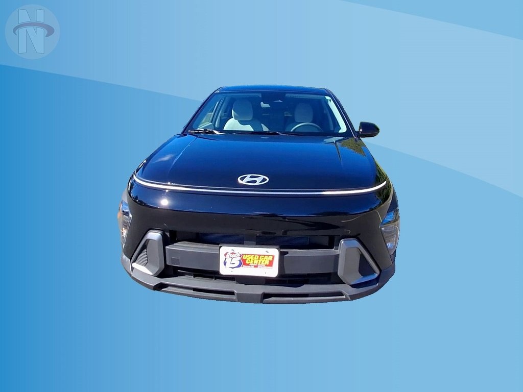 Used 2024 Hyundai Kona SE AWD/4WD image 3