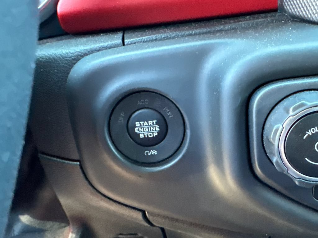 Used 2018 Jeep Wrangler Unlimited Sport S AWD/4WD image 17