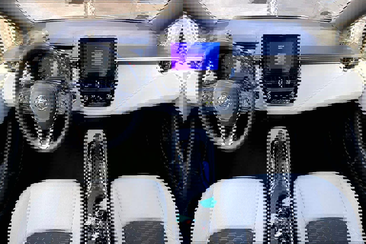 Certified 2025 Toyota Corolla SE image 16