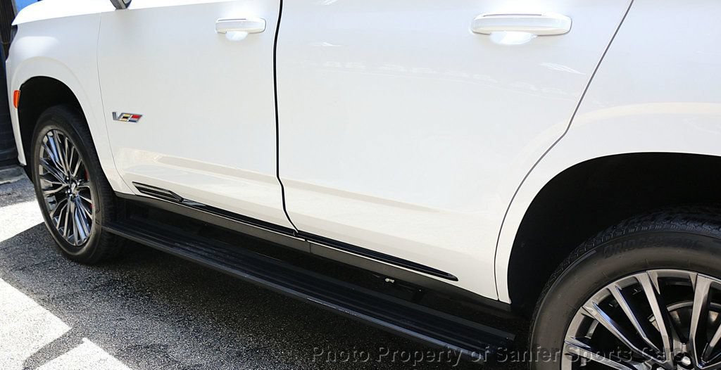 Used 2023 Cadillac Escalade V AWD/4WD image 7
