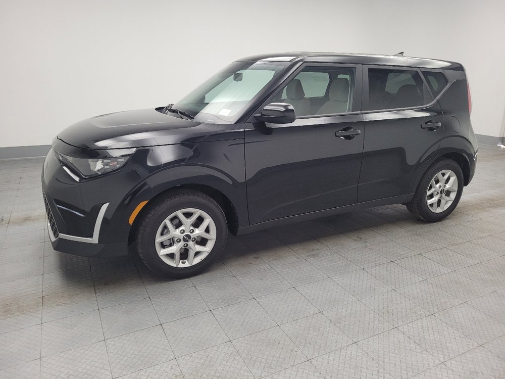 Used 2025 Kia Soul LX w/ LX Technology Package image 2