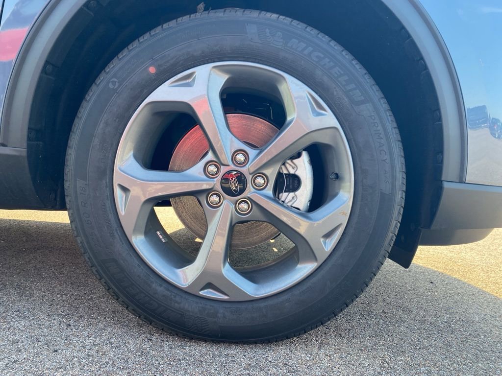 New 2026 Ford Escape ST-Line w/ Tech Pack #1 AWD/4WD image 4