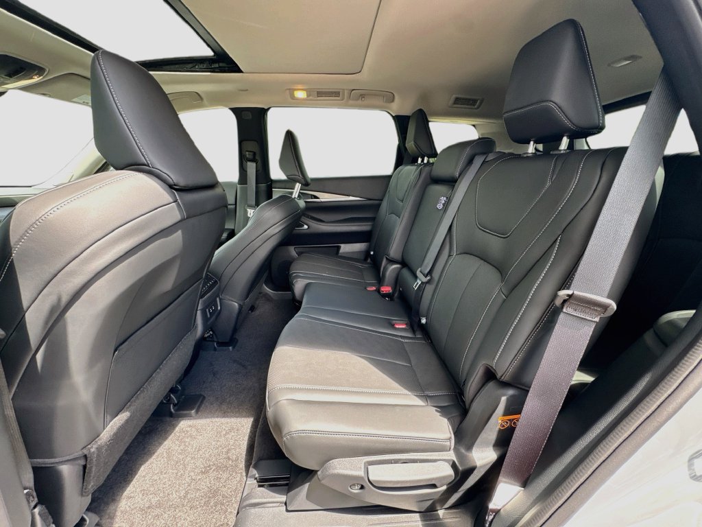 New 2027 INFINITI QX60 Luxe w/ Cargo Package FWD image 26