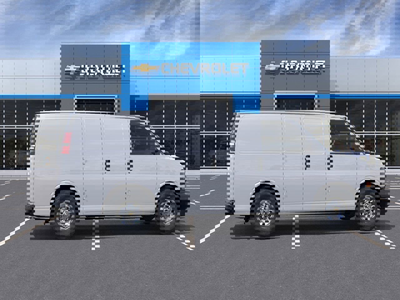 Used 2025 Chevrolet Express 2500 w/ Driver Convenience Package image 5