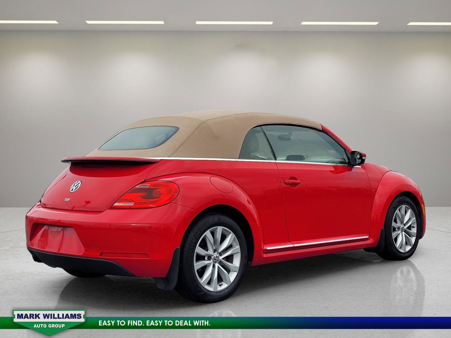 Used 2013 Volkswagen Beetle TDI image 7