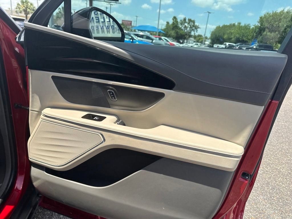 Certified 2024 Lincoln Nautilus Premier AWD/4WD image 24
