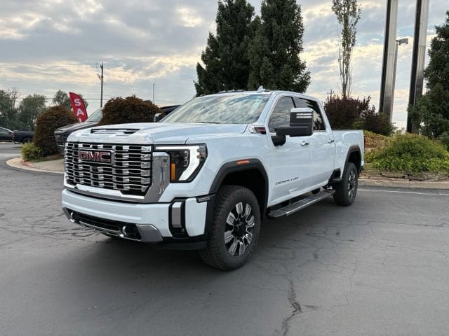 New 2026 GMC Sierra 3500 Denali w/ Denali Reserve Package AWD/4WD image 1