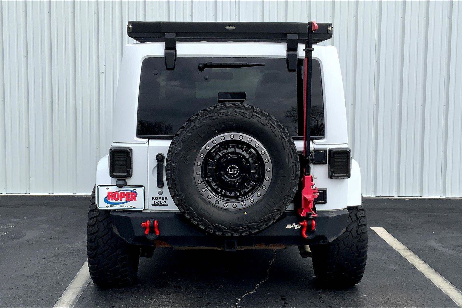Used 2016 Jeep Wrangler Unlimited Sahara w/ Dual Top Group image 4