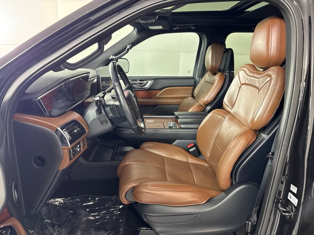 Used 2023 Lincoln Navigator L Reserve AWD/4WD image 29