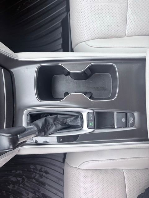 Used 2018 Honda Accord Touring image 16