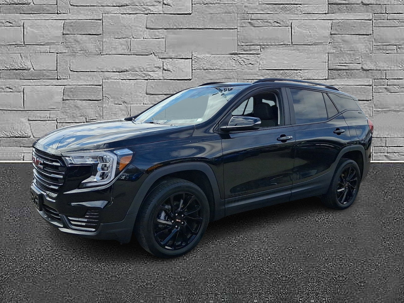 Used 2023 GMC Terrain SLE w/ Driver Convenience Package AWD/4WD image 5