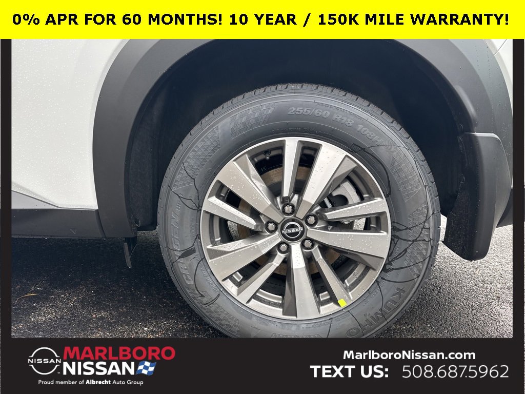 New 2025 Nissan Pathfinder SL image 11