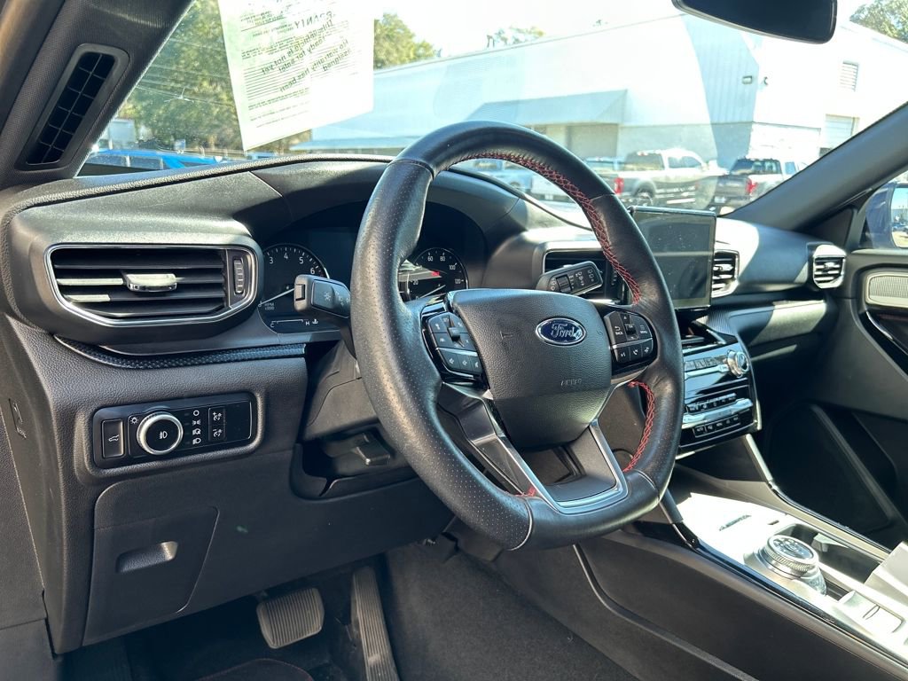 Certified 2023 Ford Explorer ST-Line w/ Class IV Trailer Tow Package image 10