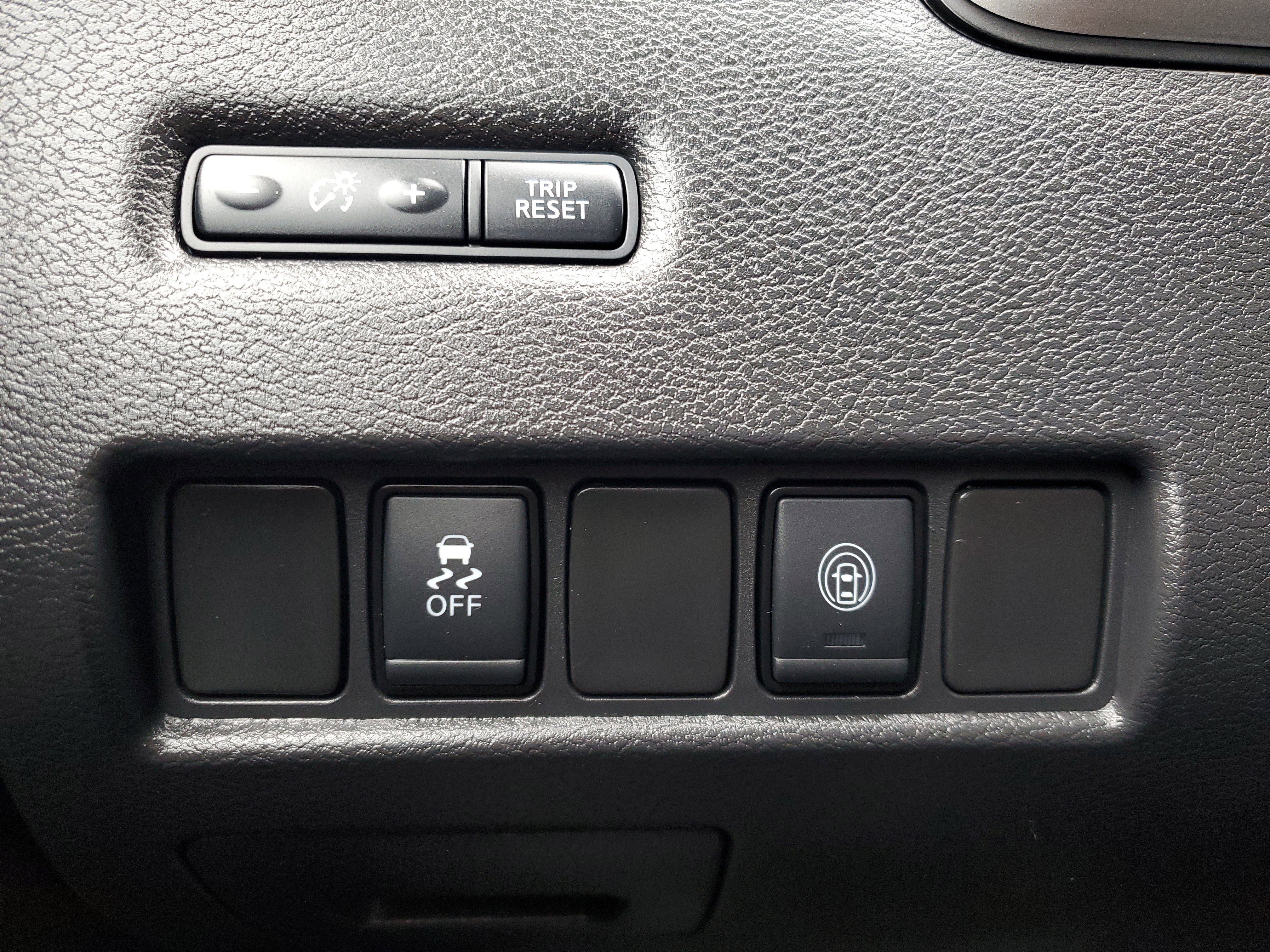 Used 2020 Nissan Murano SV image 27