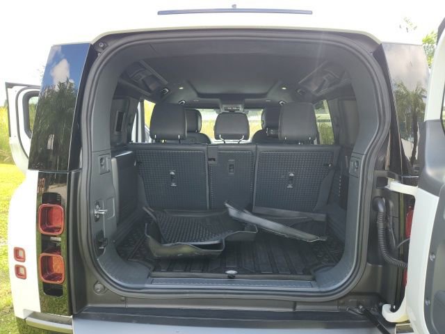 Used 2022 Land Rover Defender 110 X-Dynamic HSE image 21