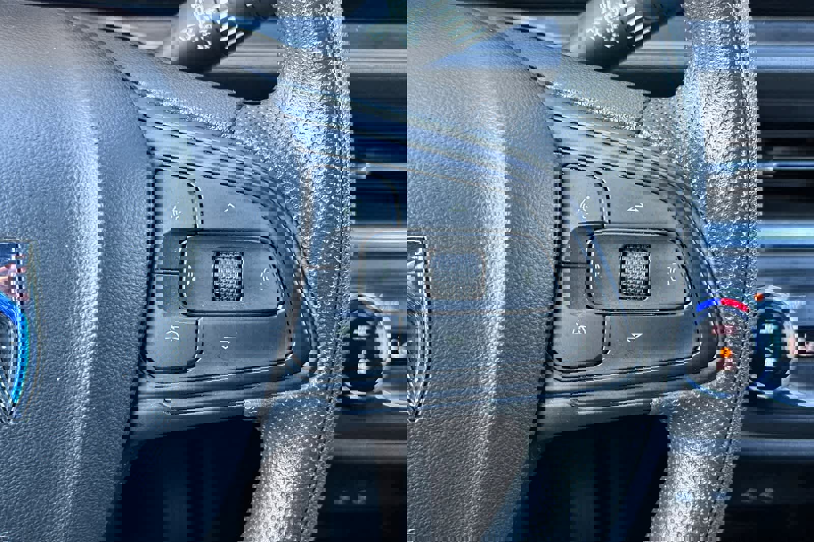 Used 2024 Buick Envista Preferred image 27