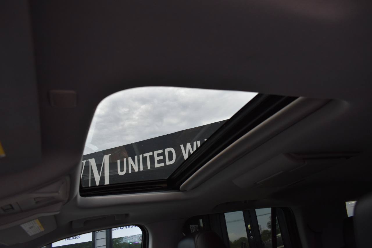 Used 2019 Cadillac Escalade Premium Luxury RWD image 48