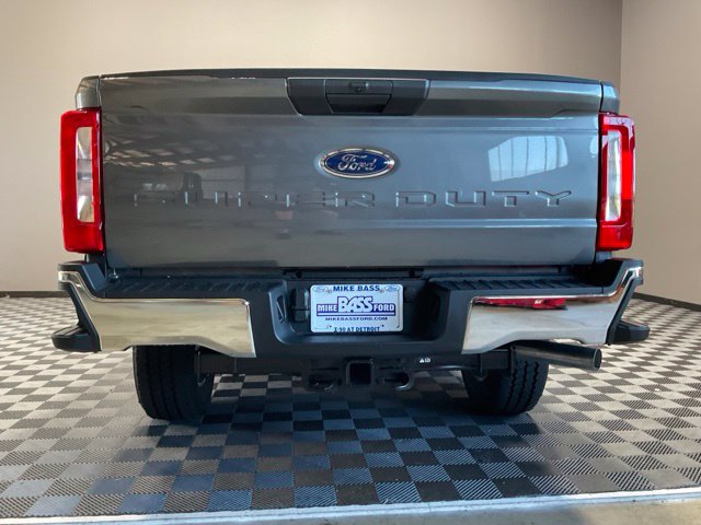 New 2026 Ford F350 XLT w/ FX4 Off-Road Package AWD/4WD image 10